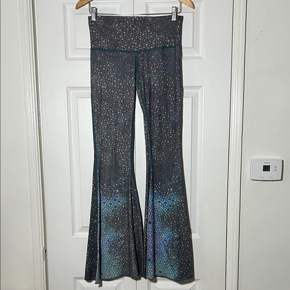 Teeki Mermaid Flare Yoga Pants Women’s Small - Picture 1 of 5